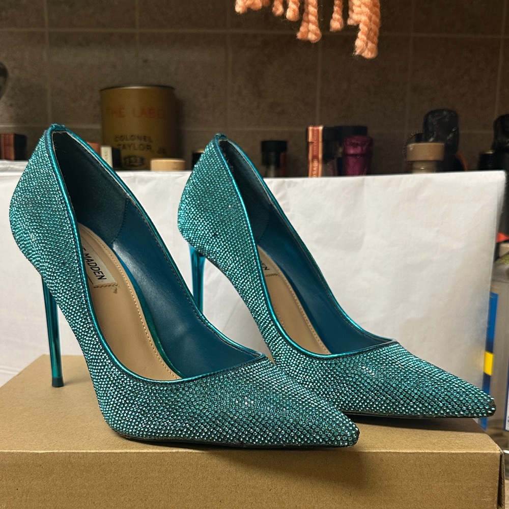 Elegant Teal Stiletto Heels